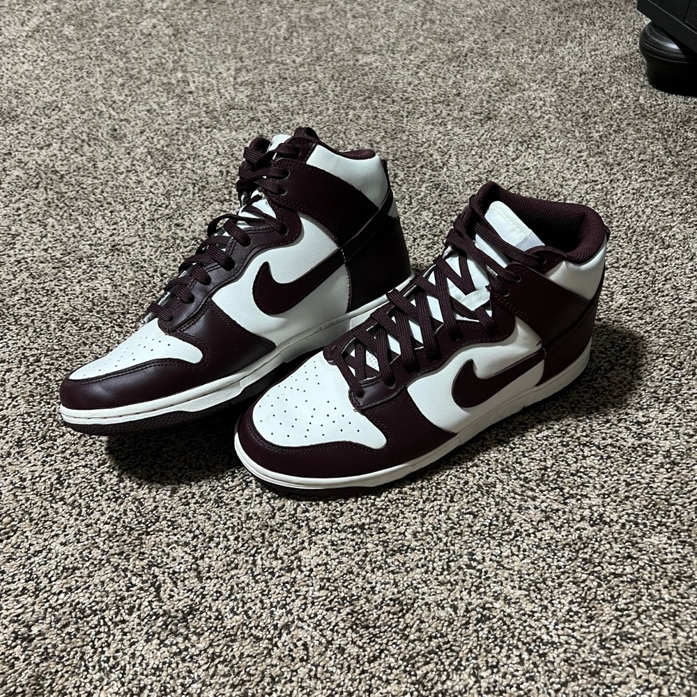 Nike Dunk High Top Burgundy